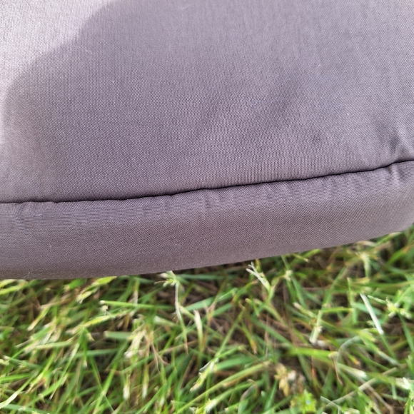 Like new Lug Crossbody. Medium Size - Picture 6 of 10